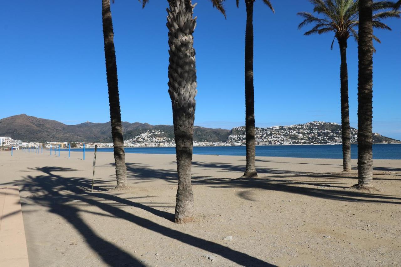 Apartmán Castell Joncar,30 M De La Playa, 1Era Linea De Mar, Vista Al Mar Roses Exteriér fotografie