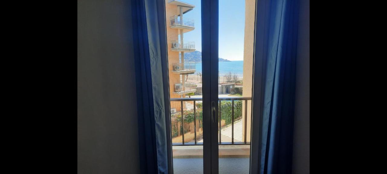 Apartmán Castell Joncar,30 M De La Playa, 1Era Linea De Mar, Vista Al Mar Roses Exteriér fotografie